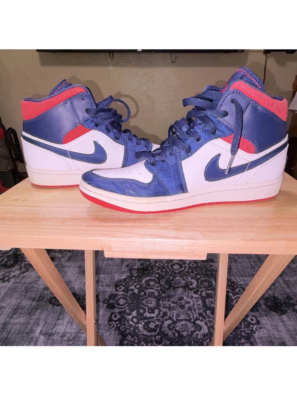 Jordan Air Jordan 1 SE Mid Top Men’s Olympic Blue White Red Sneakers 852542-104